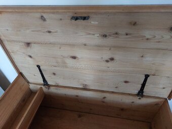 Dubova truhla (truhlokomoda) - 5