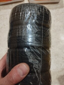 Palivo a pneumatiky na RC auto - 5