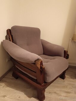 Masivní gauč a křeslo - 5
