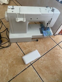 Šicí stroj Victoria - 5