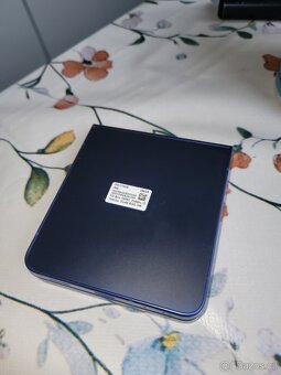 Samsung Z Flip 7 12/256Gb - 5