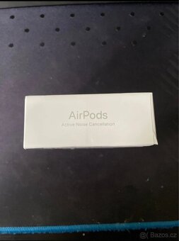 Apple AirPods 4 - 5