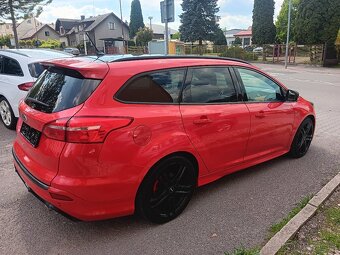 Prodám Ford Focus combi ST 1.5i 134kw benzin - 5
