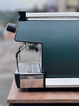 Kávovar La Marzocco GB5 2AV - po renovaci - 5