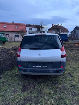 Renault Megane Scenic - 5