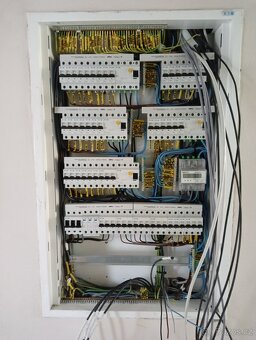 ELEKTRIKÁŘSKÉ PRÁCE NA KLÍČ - 5