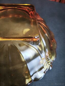 Stará skleněná miska. - 5