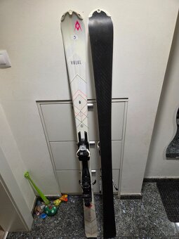 Sjezdové carvingové lyže Volkl Flair v délce 159 cm - 5