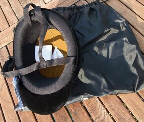 5 ks x Jezdecká přilba zn. USG velikost 52 - nové, v obalu - 5