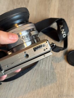 Sony Alpha a6000 + 16-50 mm + příslušenství - 5