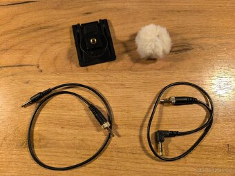 Bezdrátový UHF mikrofonní systém SYNCO - 5