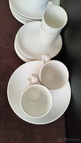 Velká sada nádobí (talíře, misky a hrnečky) IKEA - 5