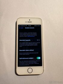 Apple iPhone SE 128GB Zlatý 92% kapacita baterie - 5