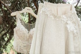 Svatební šaty ušité módní výtvarnicí - 5