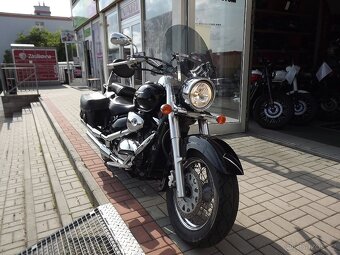 Suzuki C800 Intruder - 5