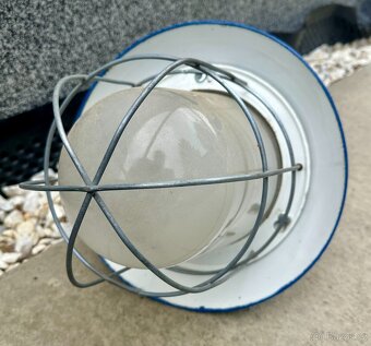 Stará INDUSTRY lampa litina smalt modrá - 5