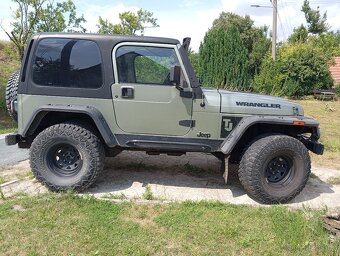 Jeep Wrangler - 5