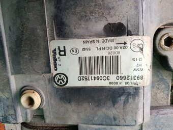 VW Passat B6  originální světla xenony - 5