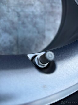 Zimní alu kola Mercedes GLE W167 275/50/20 Top stav - 5