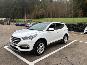 Hyundai Grand Santa Fe - 5