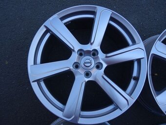 Alu disky originál Volvo 19", 5x108, ET 42,5, šířka 8J - 5