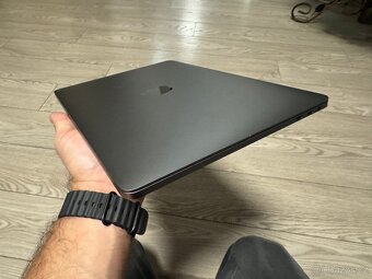 MacBook Pro 13", i7, 16GB, 512gb (2019) Touch Bar space gre - 5
