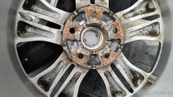 17 originál 5x114,3 NISSAN Qashqai zimní 215/60 R17 - 5