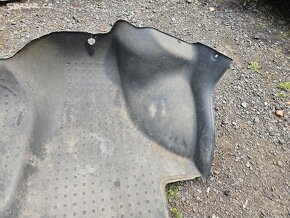 Gumová podlaha VW T5 T5.1 - 5