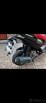 Aprilia SR Max 300 pouze 8000 km - 5