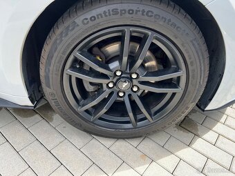 Ford Mustang - 5