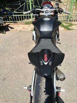 Aprilia Tuono V4R 1000 APRC RACE - 5