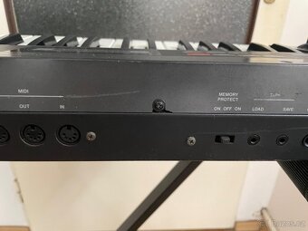 Roland Juno1 - 5