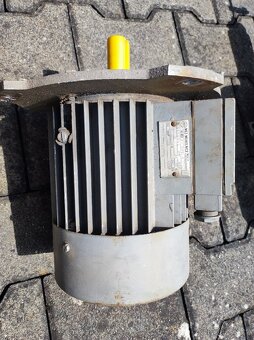 Elektro motory 2,2kW - 1,5kW - 0,75kW - 5