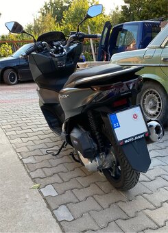 Skútr Honda PCX 125 rv. 2022 - 5