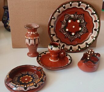 RŮZNÉ vázy, vázičky a sošky - 5