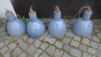 Prodám tyto staré industriální lampy – celkem 8ks - 5