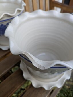 Velký keramický petrželák + dva květináče s podtáckem - 5