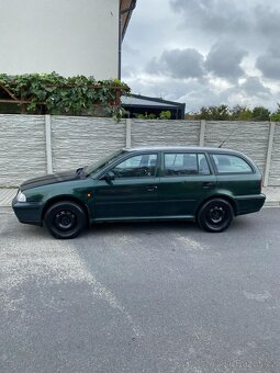 Škoda Octavia 1 Prodám veškeré náhradní díly.Levé přední dve - 5