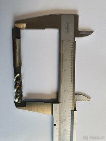 Závitník strojní M8 rychlořezný - 5