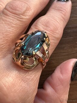 Zlatý dámský prsten - 5