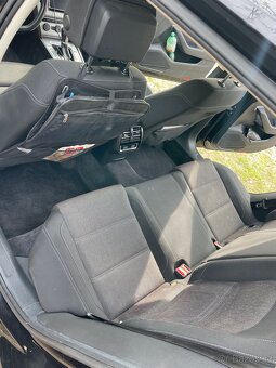 Volkswagen Passat - 5