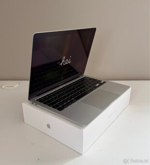 Apple MacBook Air 13” (2020) - 5