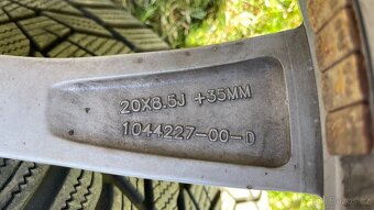 Tesla - 1x disk 8,5x20" ET35 - 5