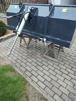 Hydraulická lopata za traktor - 5