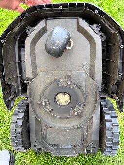 Robotická sekačka LANDXCAPE LX790 - 5