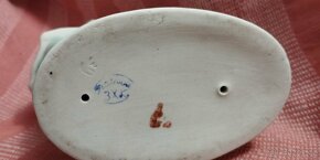 Stará porcelánová soška. - 5