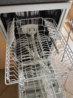 Prodám myčku Whirlpool - 5