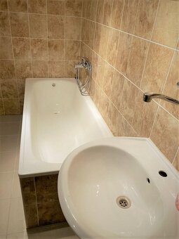 Prodej polyfunkční budovy v obci Úštěk. - 5