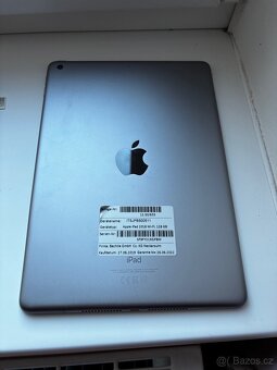 Apple iPad 6th 128GB - 5