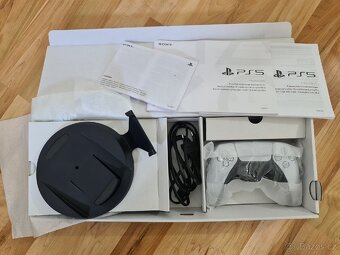 Playstation 5 s mechanikou - 5